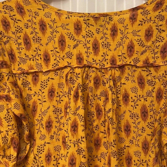 NWOT!! Haute Hippie - Size Medium - Mustard/Gold Color - Flutter Sleeves - Picture 8 of 8